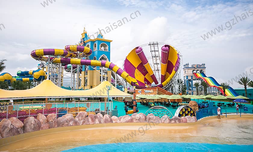 浙江宁波大目湾阿拉的海水上乐园超级龙卷风水滑道