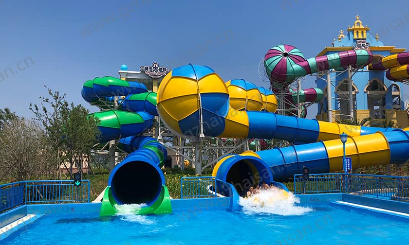 浙江宁波大目湾阿拉的海水上乐园巨龙传奇