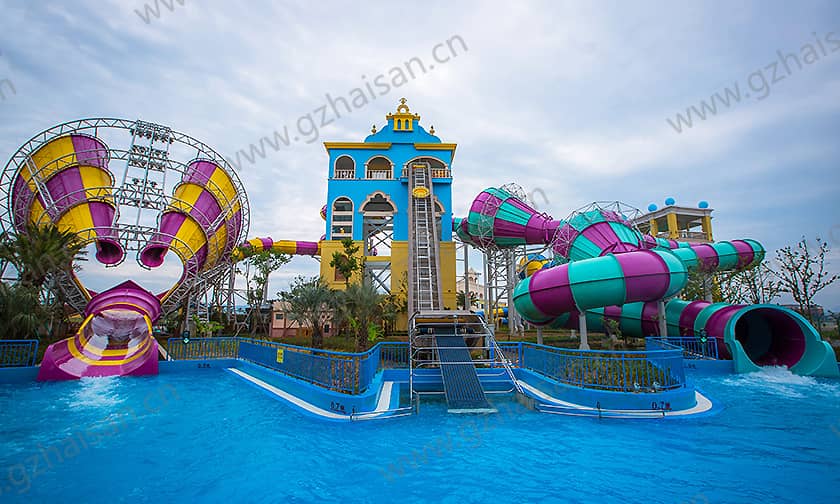 浙江宁波大目湾阿拉的海水上乐园超级龙卷风+暴风谷