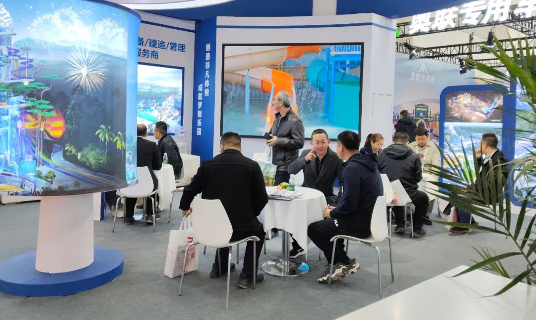 齐聚北京，共绘蓝图 | jinnianhui今年会游乐亮相2025北京国际游乐展，展现行业领军者风采